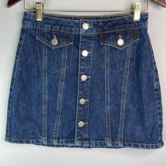 GARAGE Button Front Jean Skirt Blue Dark Wash Denim Mini Pockets Y2K Vibe S - Picture 9 of 9